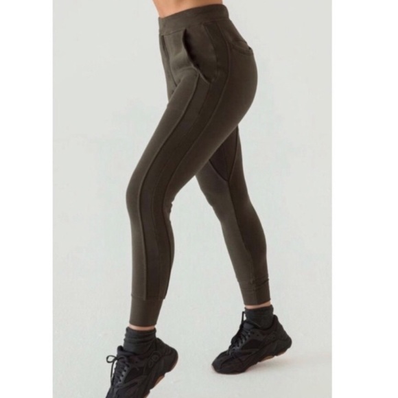 Joah Brown Stadium joggers olive army green oversized soft terry cloth cotton - Picture 7 of 9